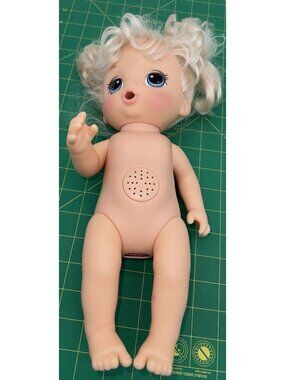 2016 Hasbro Baby Alive Super Snacks Snackin Noodles Blonde Doll READ!